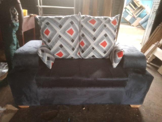 Clean sofa 2 seater , with utmost comfort
